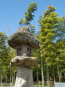 秋葉神社の灯篭