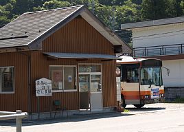 東津汲バス停