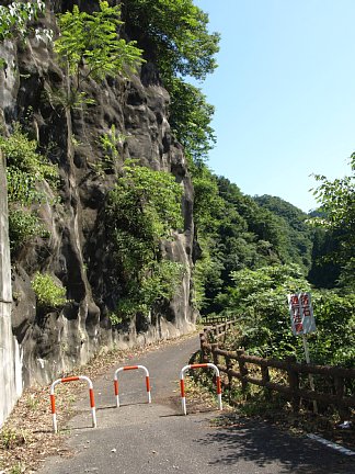 小津峡谷遊歩道入り口