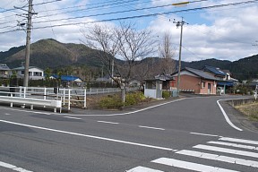 県道交差点