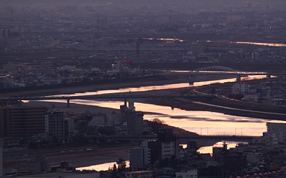 夕日色の長良川