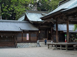 猿投神社