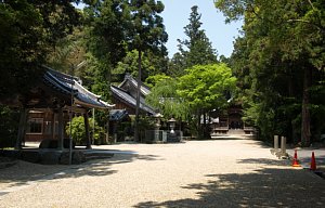 猿投神社境内