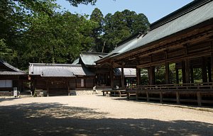 猿投神社拝殿