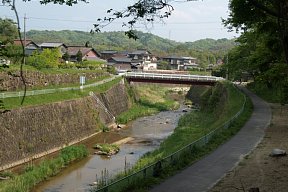 飯野川と西広瀬集落