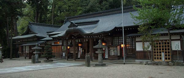 足助八幡宮本社