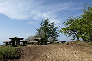 寧比曽岳山頂