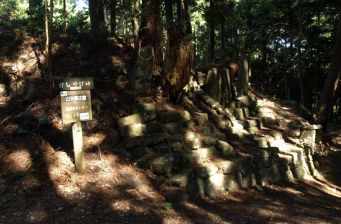 かしやげ峠