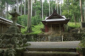 柴八王神社