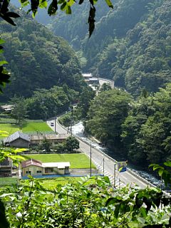 尾沢渡を上から