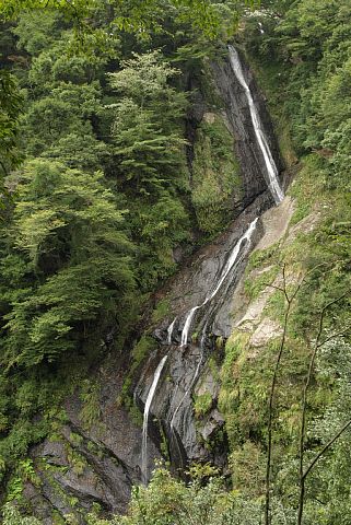 風吹きの滝