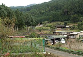 上徳間の集落