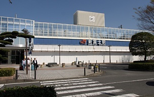 新富士駅舎