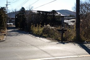 新井の集落へ