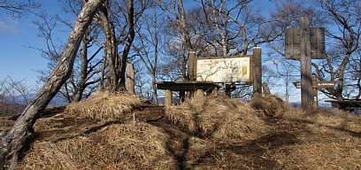 菰釣山山頂