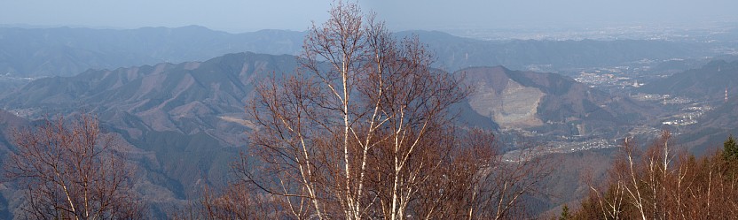 石老山と高尾の山々