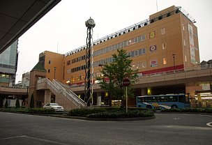 橋本駅バスロータリー