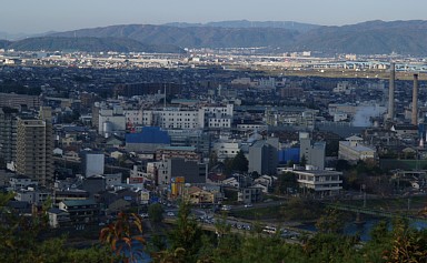 大阪平野北面の山々