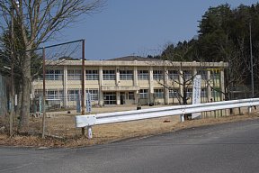 野殿童仙房小学校