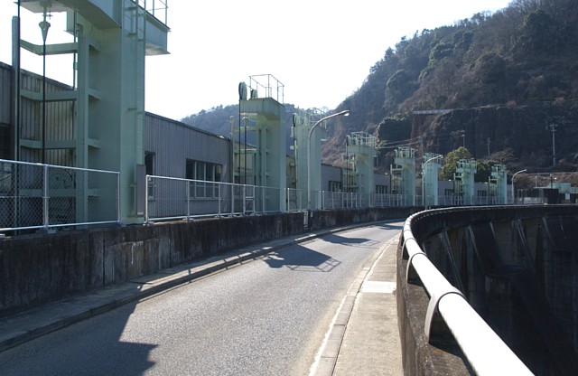 高山ダム道路