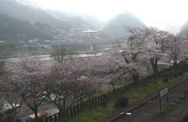 木津川と笠置橋