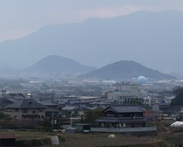 耳成山と畝傍山