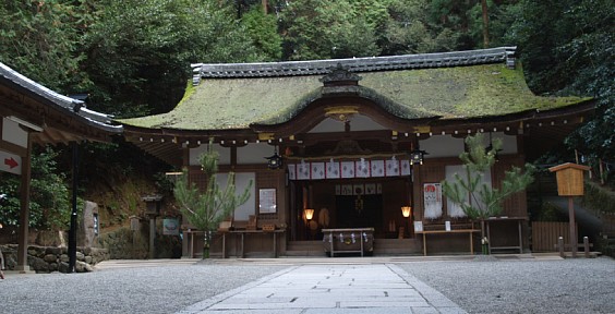 狭井神社