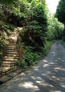 鳥見山公園入口