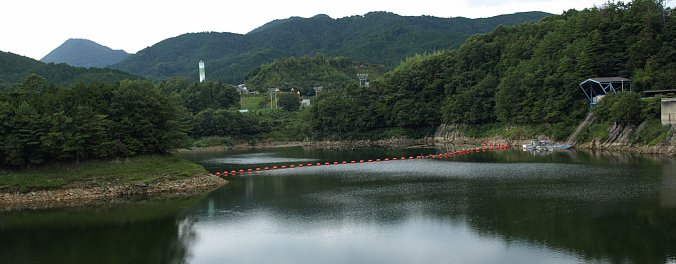 室生ダムから室生湖