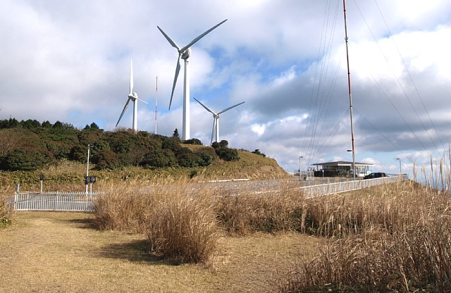 久居榊原風力発電施設駐車場