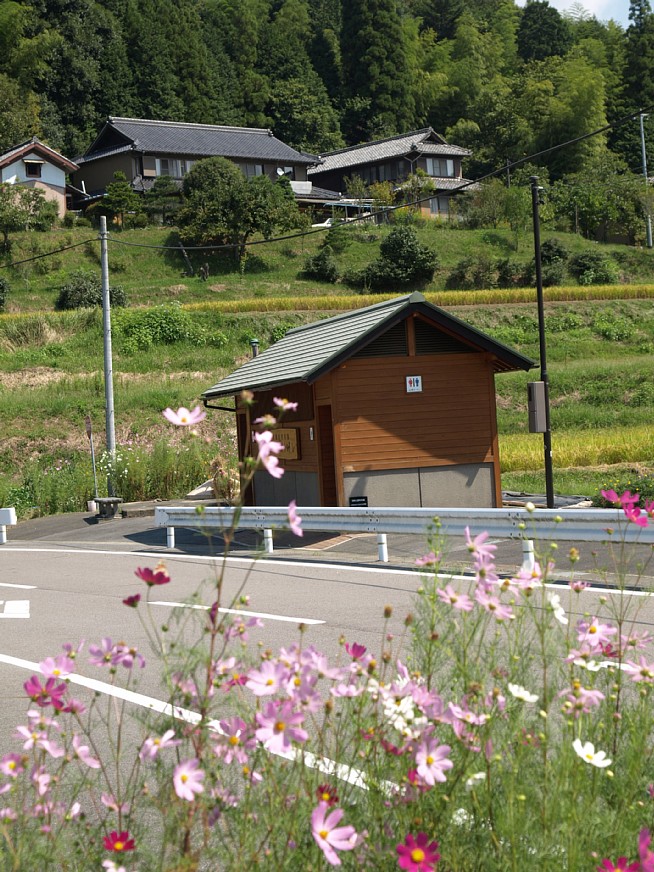 津橋公共トイレ