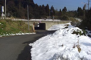 関ヶ原バイパスを潜る