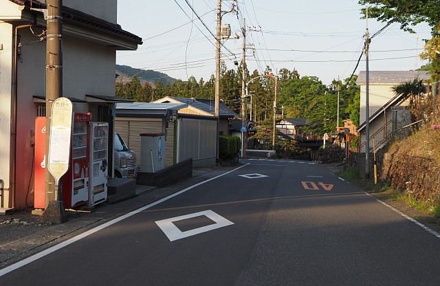 西野々バス停