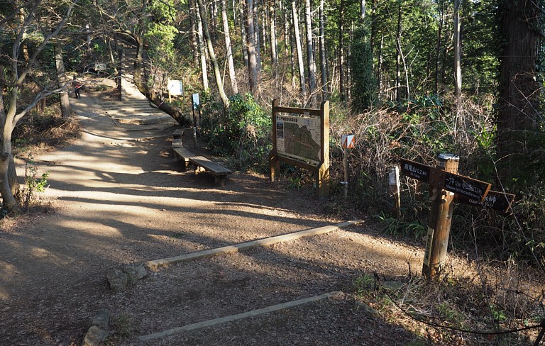 高尾山の手前