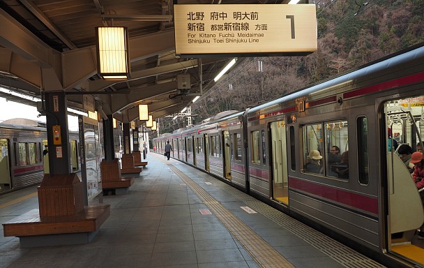 高尾山口駅ホーム