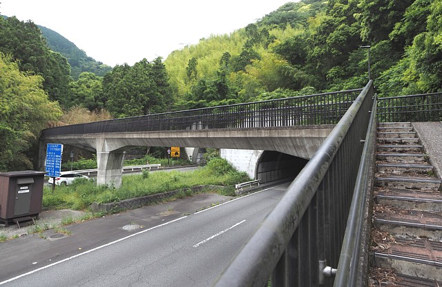 歩道橋