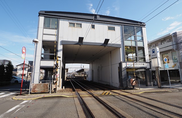 県立美術館前駅