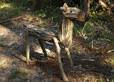 猿投山登山口の仔馬