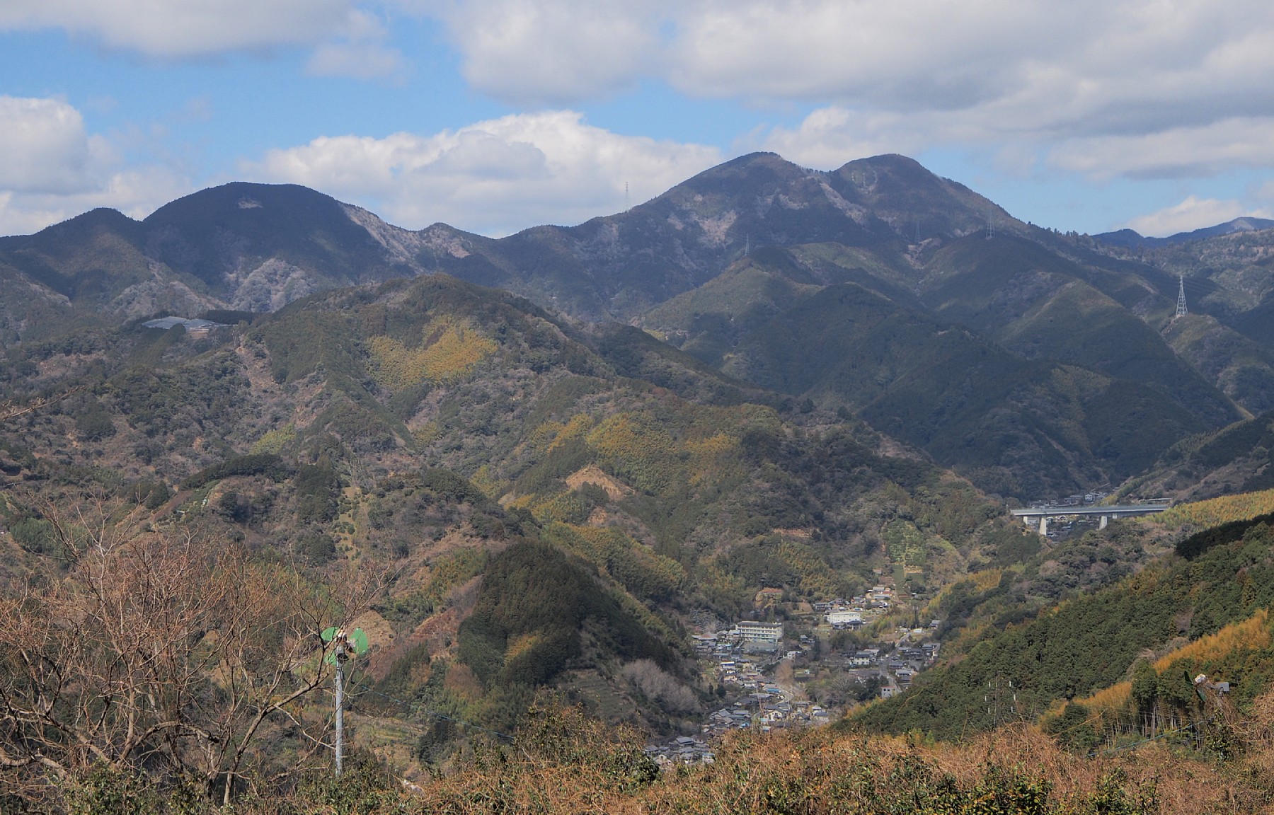 竜爪山
