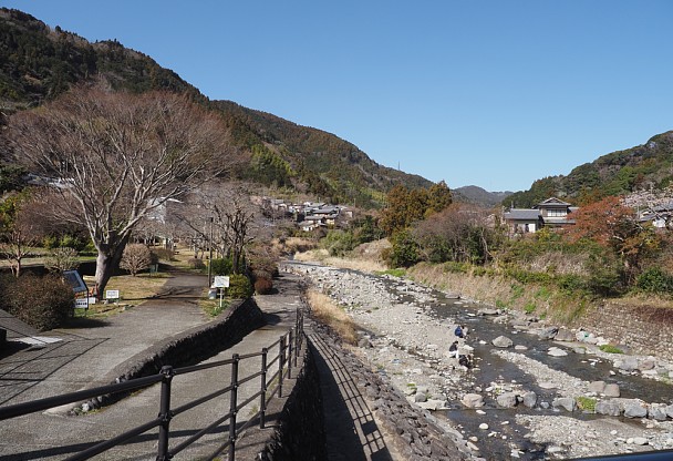 入山親水公園