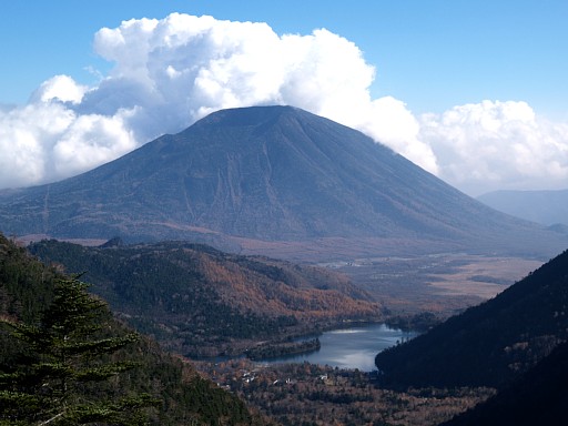 金精峠より男体山