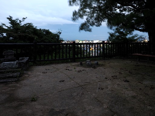 八幡山山頂