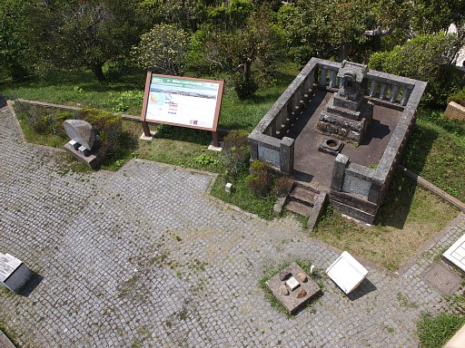 地球が丸く見える丘展望台より高神村一等三角点