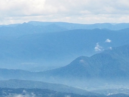 五地蔵山より苗場山