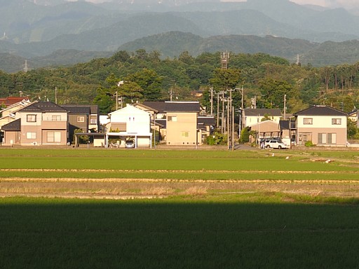 イオンモール新小松店より見る清水山