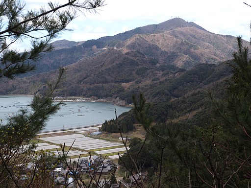 阿納展望台付近より久須夜ケ岳