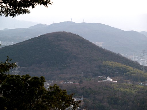 雌岡山より雄岡山